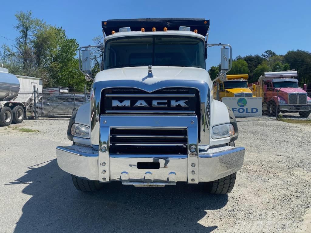 Mack CT713 Camion ribaltabili
