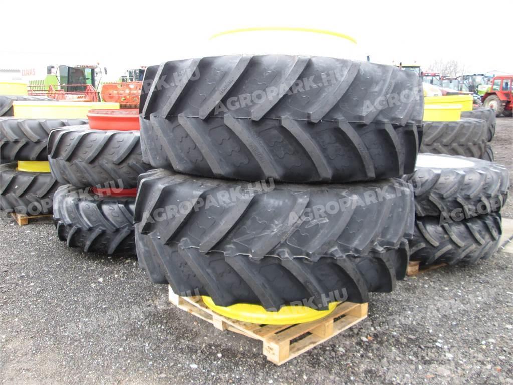  Twin wheel set with BKT 710/70R42 tires Ruote doppie