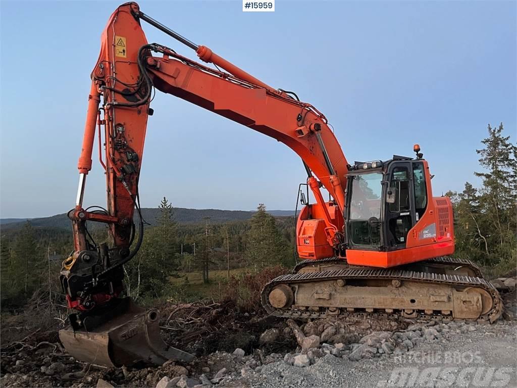 Doosan DX235LCR crawler excavator w/ GPS, bucket and tilt Escavatori cingolati