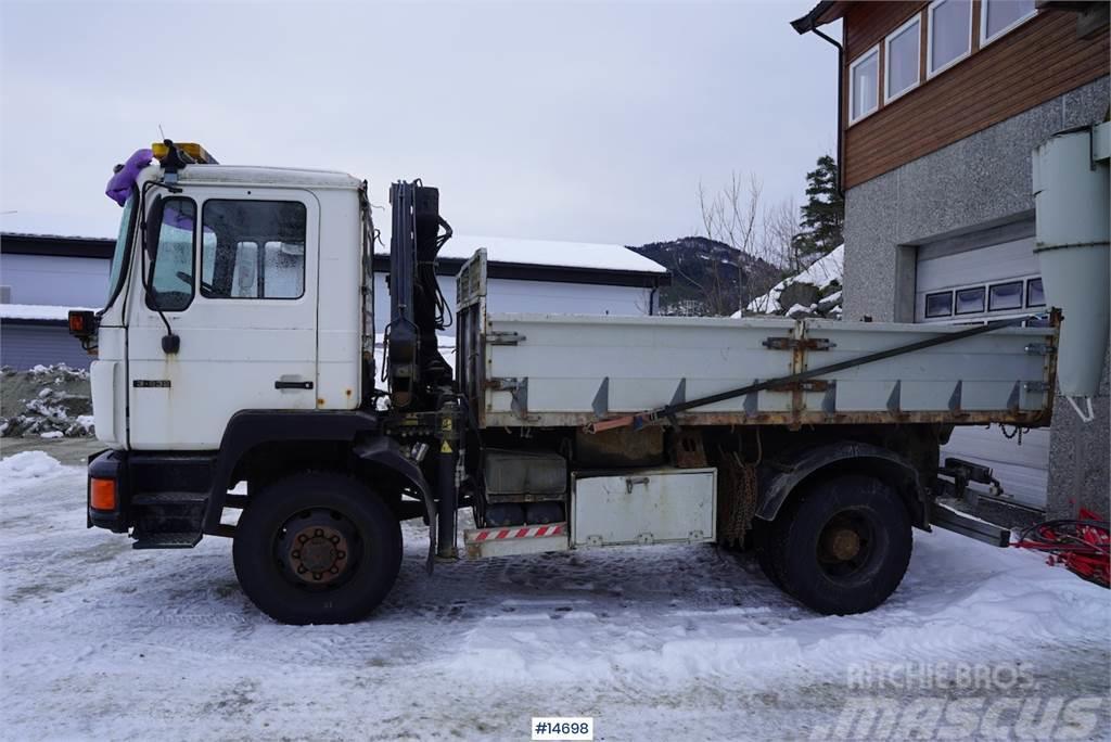MAN 13.232 FA 4x4 crane truck w/ HIAB 5 T/M & tipper Autogru