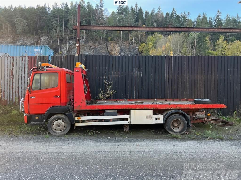 Mercedes-Benz 814 Tow truck w/ winch and lifting cradle. Carroattrezzi
