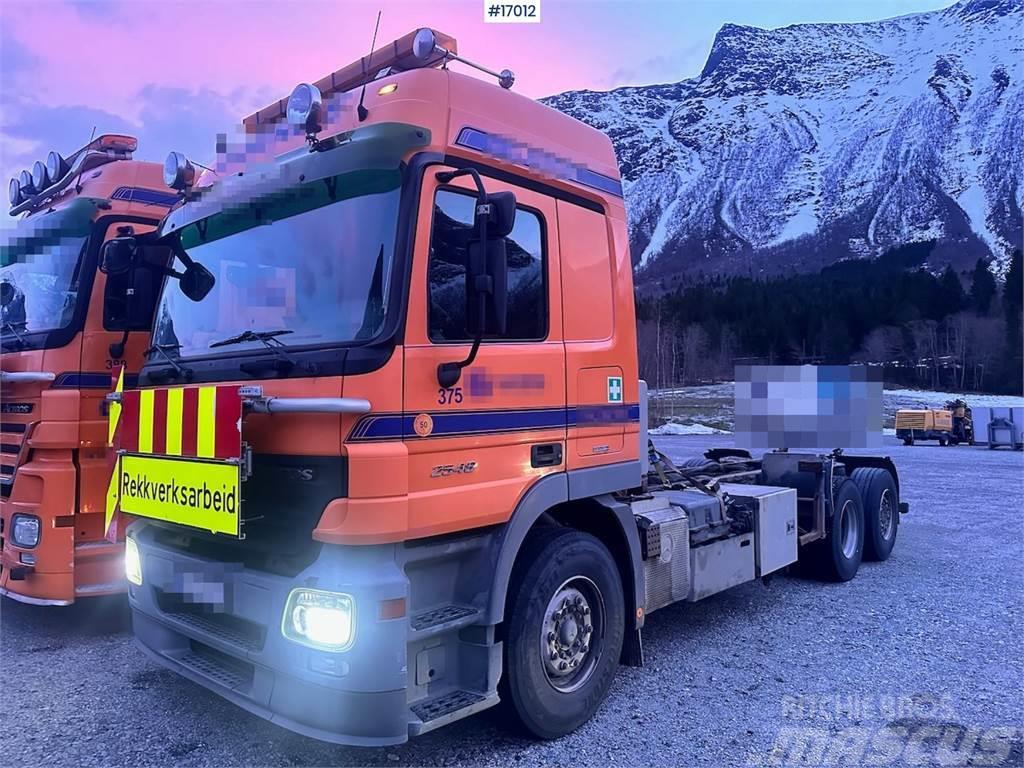 Mercedes-Benz Actros 2548 6x2 Chassis. Autocabinati