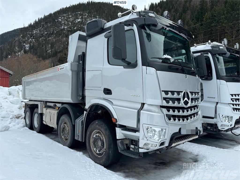 Mercedes-Benz Arocs 3258 8x4 tipper truck Camion ribaltabili