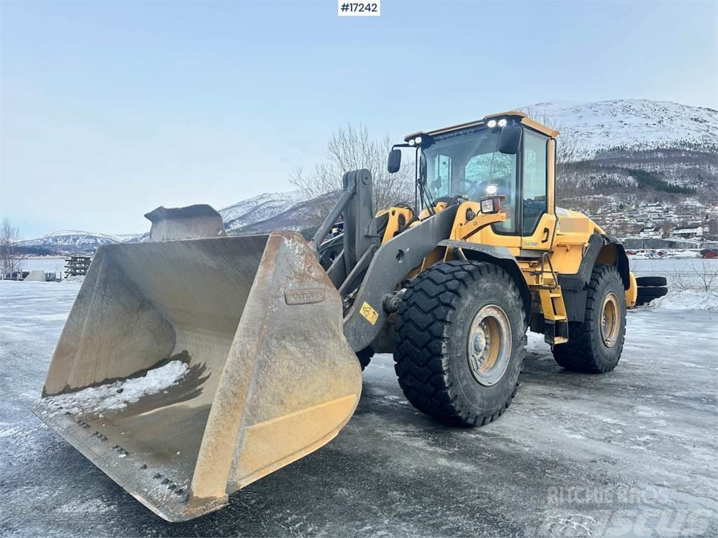 Volvo L120G Wheel loader w/ Bucket, Pallet forks and wei Pale gommate