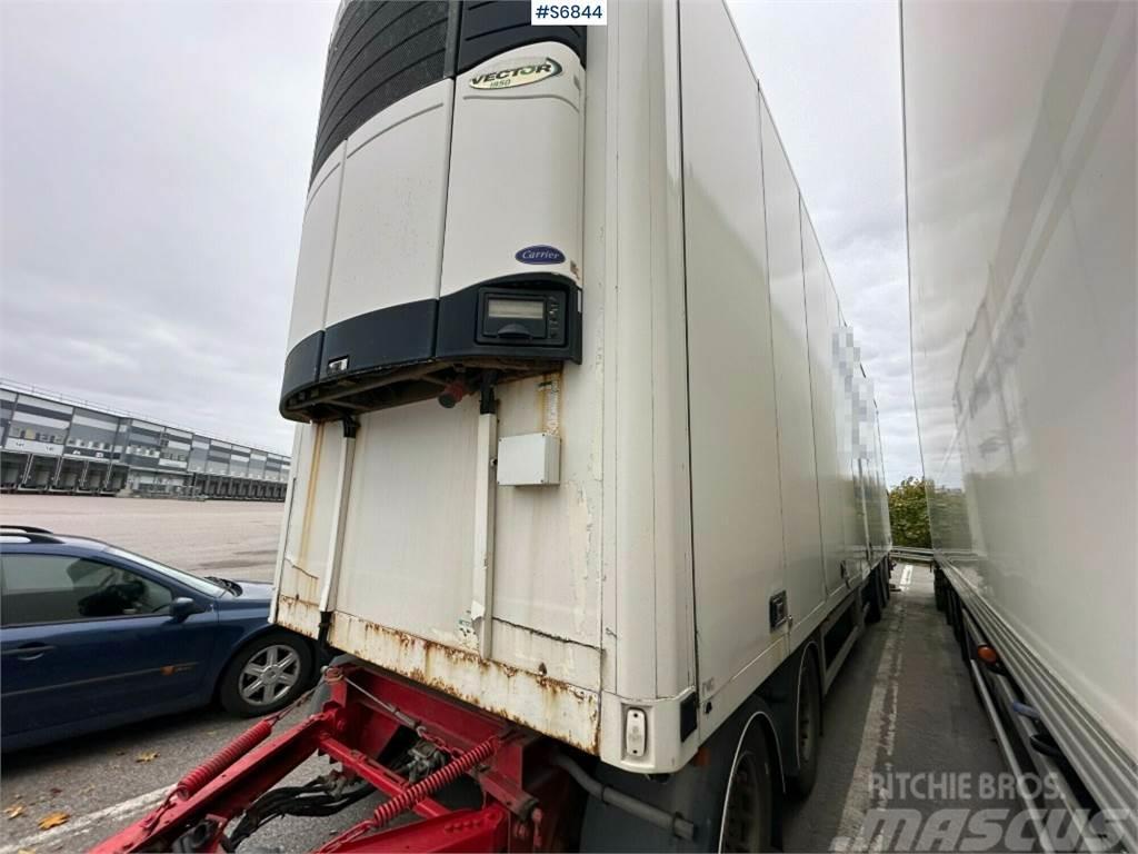 Ekeri L/L-5 refrigerated trailer with openable side & re Rimorchi a temperatura controllata