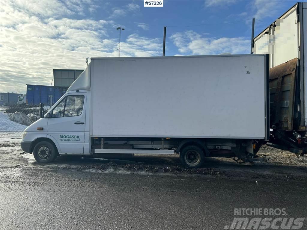 Mercedes-Benz 414 Box car with tail lift. Total weight 4600 kgs Furgoni altro