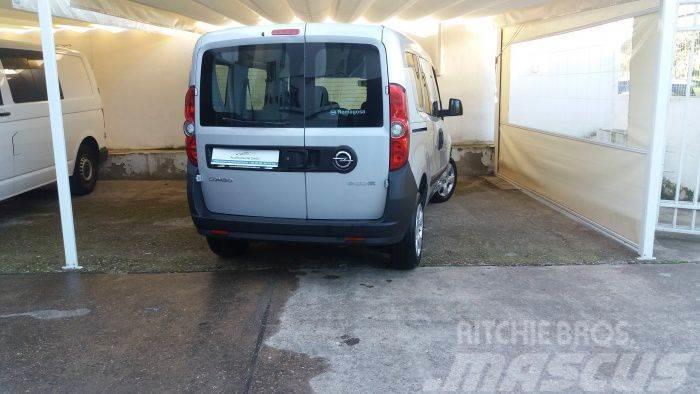 Opel Combo N1 Tour 1.3CDTI Expression L1H1 90 Camion altro