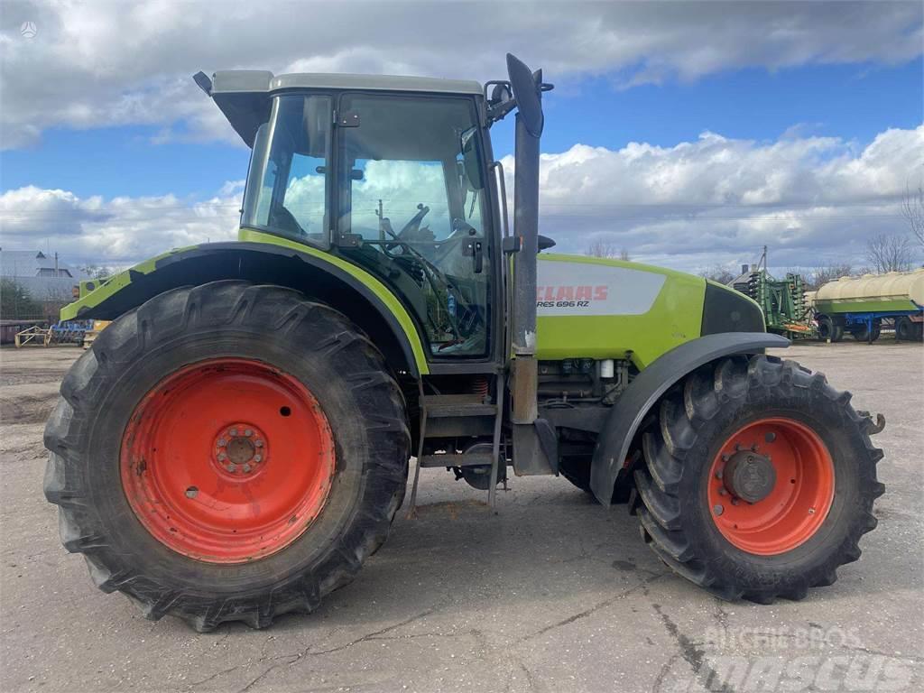 CLAAS Ares 696RZ Trattori