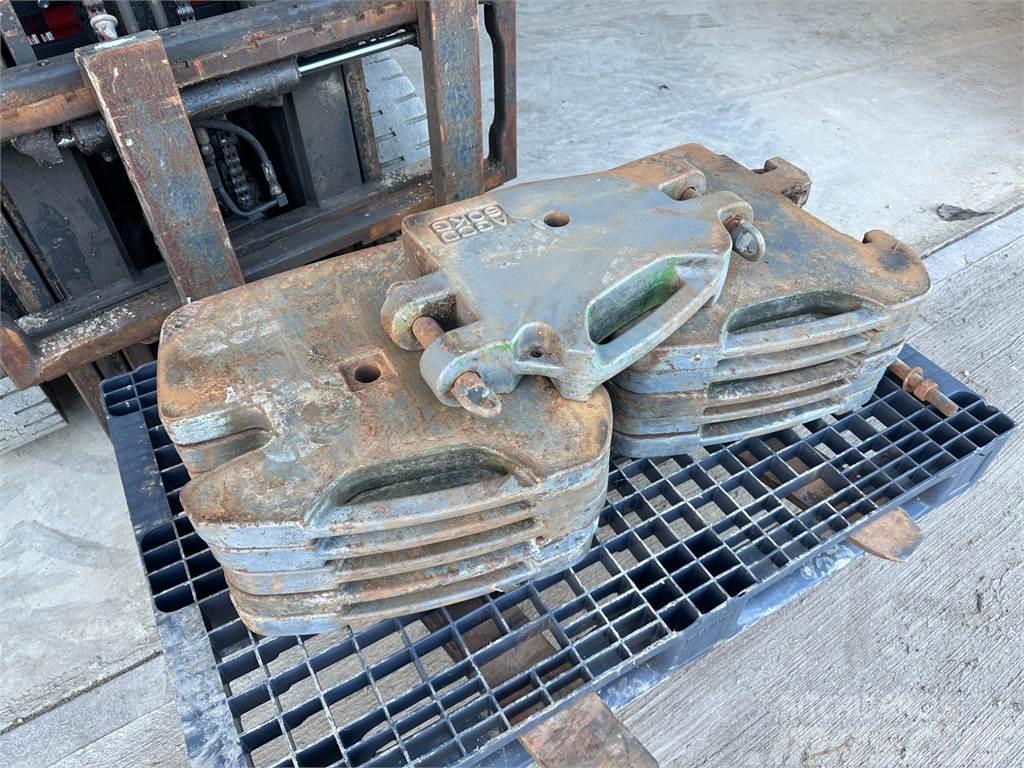 Massey Ferguson Set of front weights with centre tow weight Zavorre anteriori
