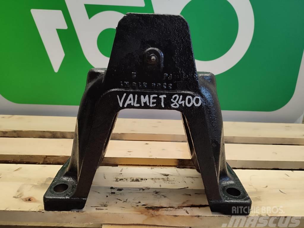 Valmet Front axle support 3388313M1 VALMET 8400 Telaio e sospensioni
