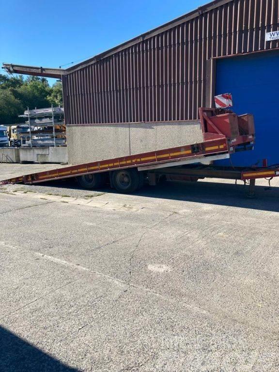 MOL 2 AXLES TIPPING TRAILER WITH RAMPS Caricatore basso