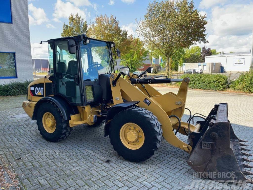 CAT 906H wheelloader, 2011 year, Bucket and forks! Pale gommate