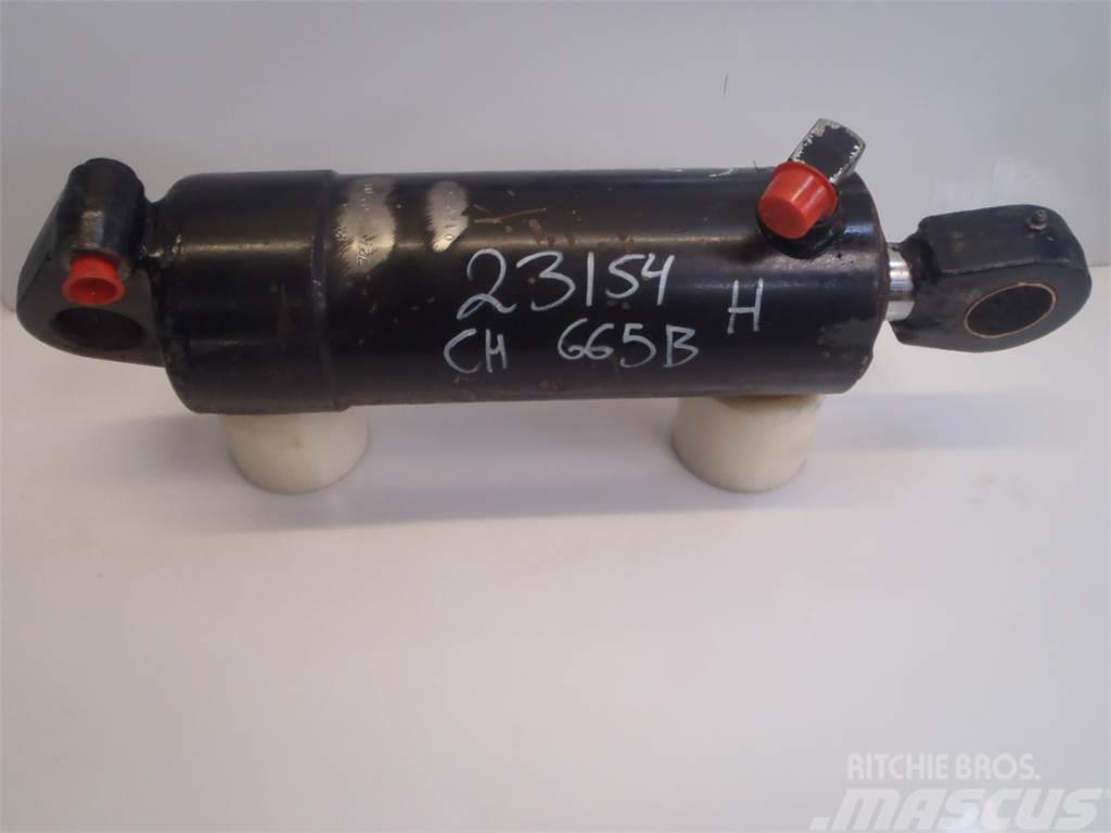 Challenger MT665B Lift Cylinder Componenti idrauliche