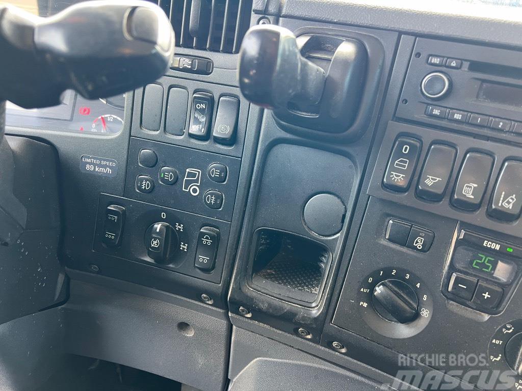 Scania P450 10x4 alustana Autocabinati