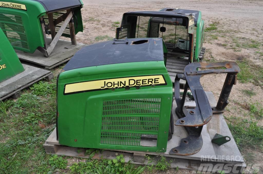 John Deere 810E F645212 Cabine e interni