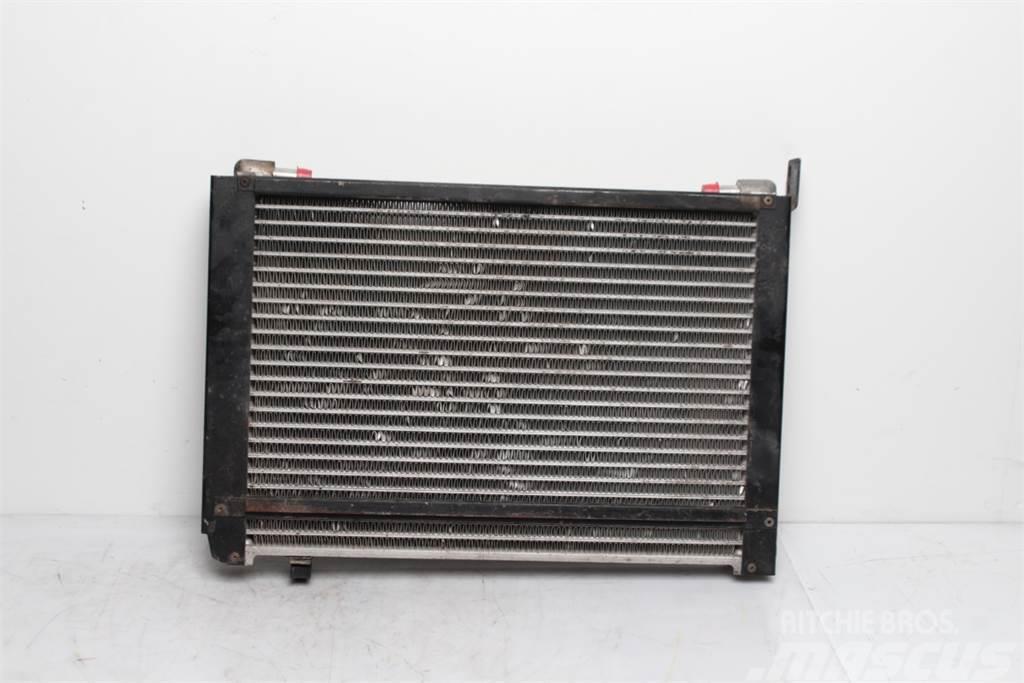 McCormick XTX 185 Oil Cooler Motori