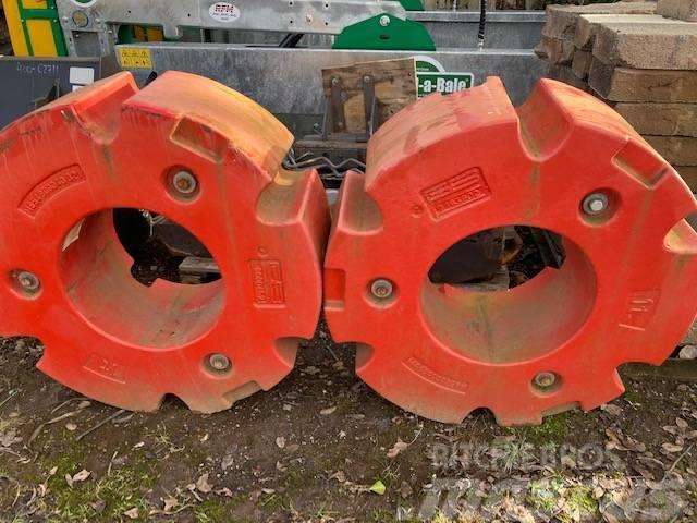 Fendt Pair of 1000kg Rear Wheel Weights Pneumatici, ruote e cerchioni