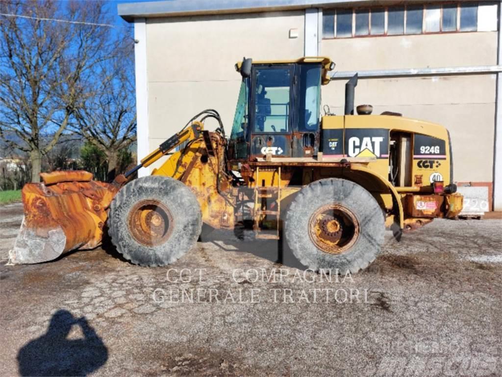 CAT 924G Pale gommate