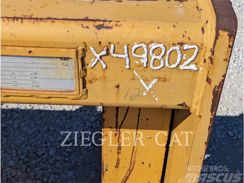 CAT 953 TRACK TYPE LOADER FORK PIN ON 72 Forche
