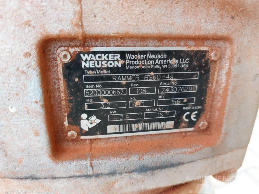 Wacker Neuson BS60-4 Vibrocostipatore verticale