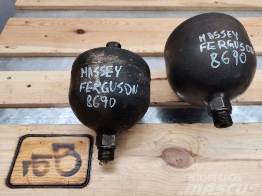 Massey Ferguson 8690 {hydraulic accumulator axle Componenti idrauliche