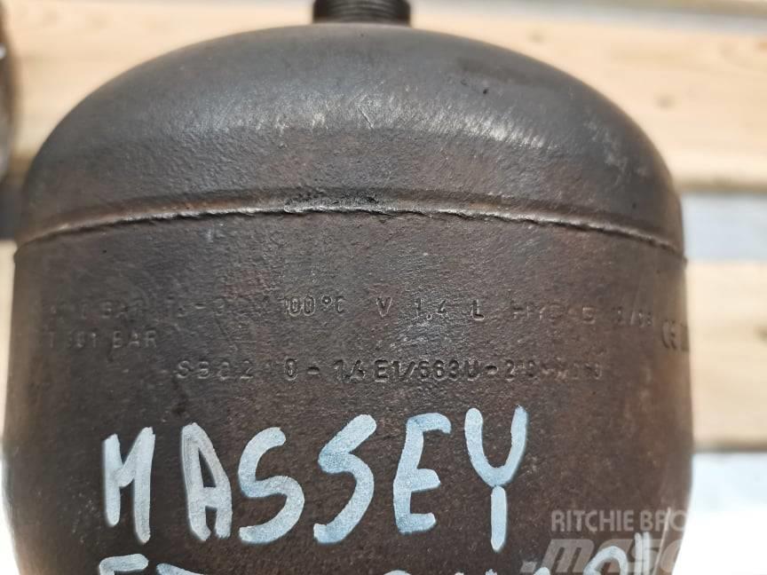 Massey Ferguson 8690 {hydraulic accumulator axle Componenti idrauliche