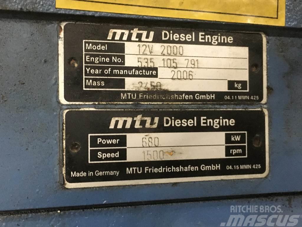 MTU 12V2000 FOR PARTS Motori