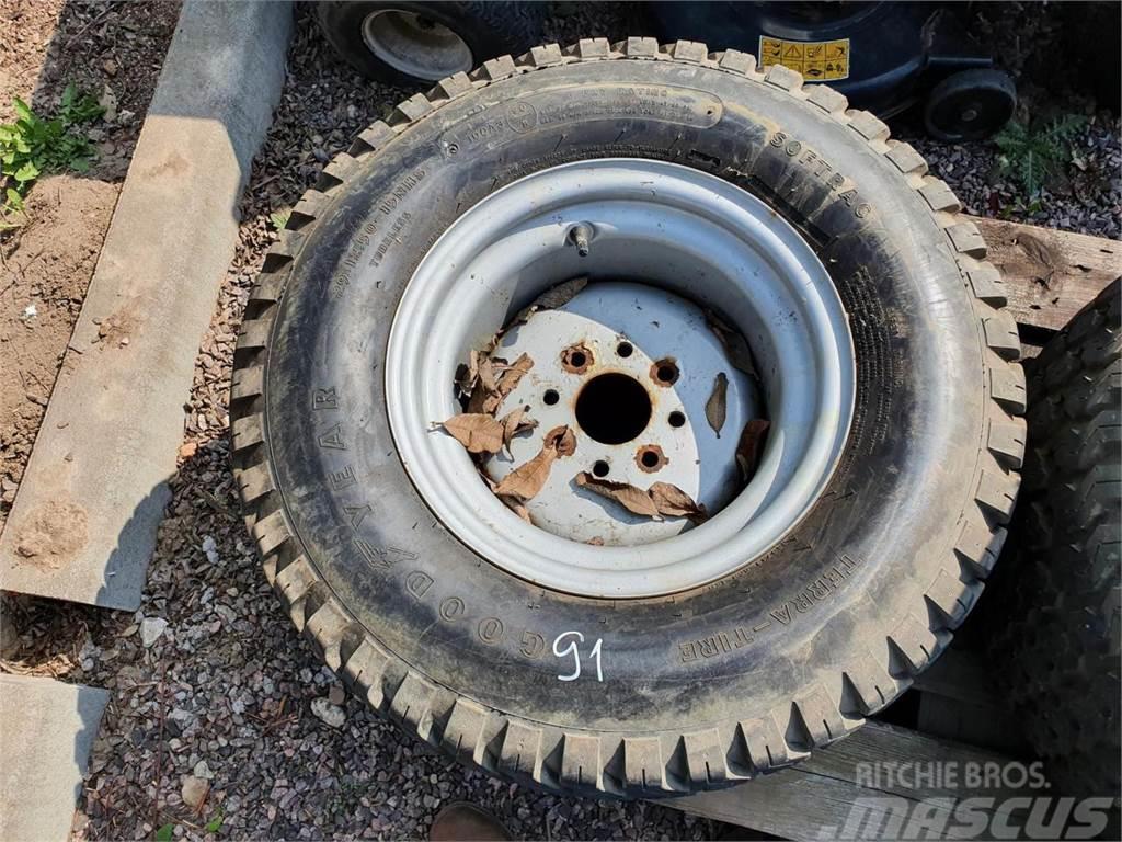 Goodyear 29x12.50-15 x4 Pneumatici, ruote e cerchioni
