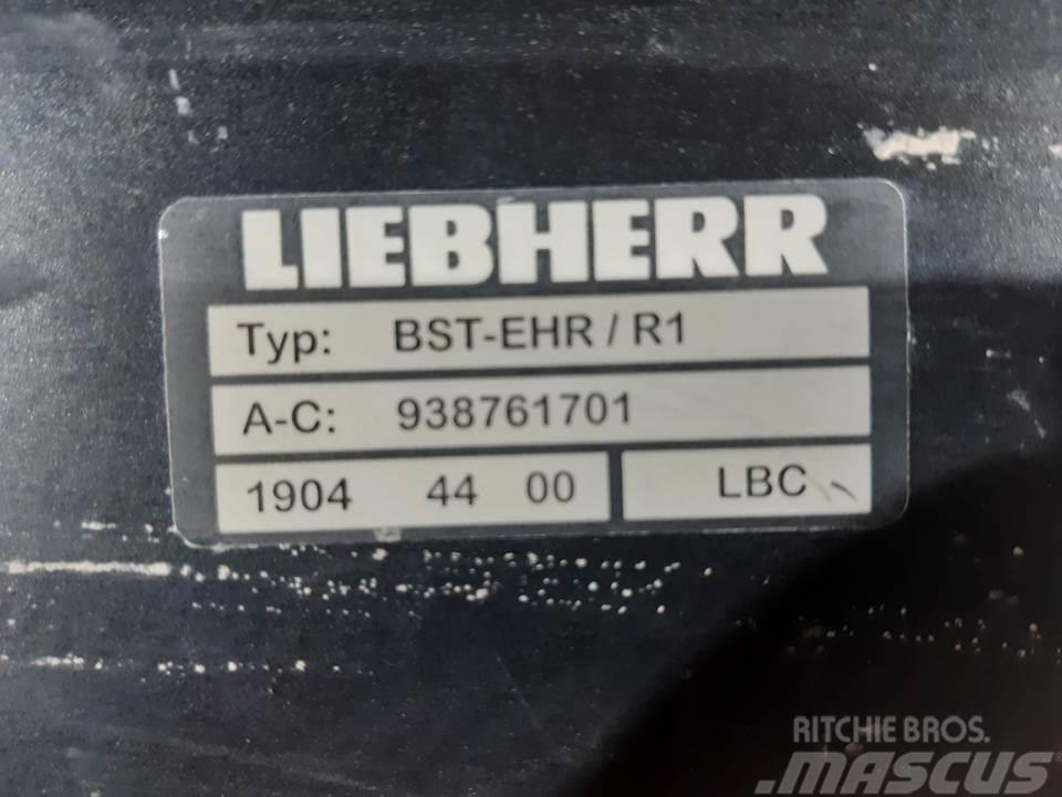 Liebherr R944 Cabine e interni