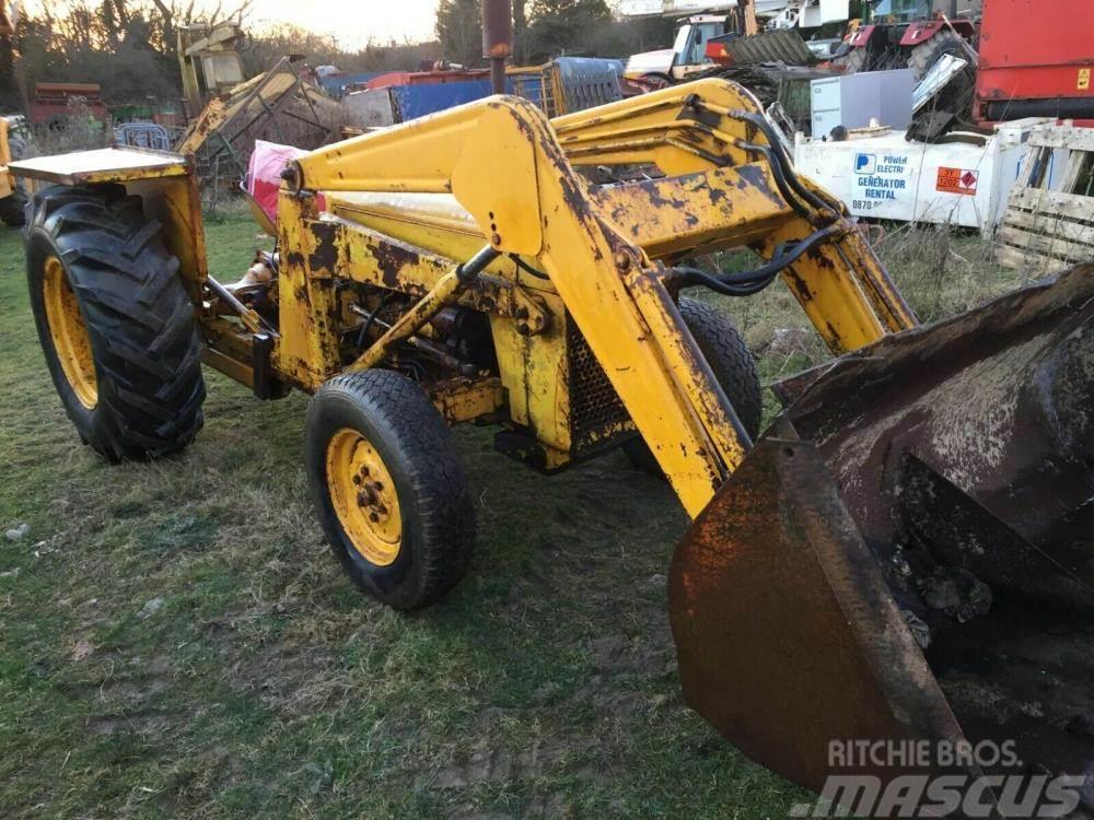 Massey Ferguson 135 Loader tractor £1750 Pale frontali e scavatori
