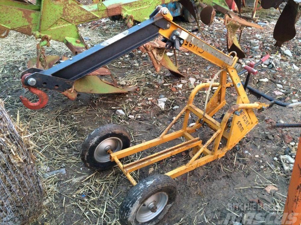 Probst manual operated wheeled hydraulic crane £250 plus  Altri componenti