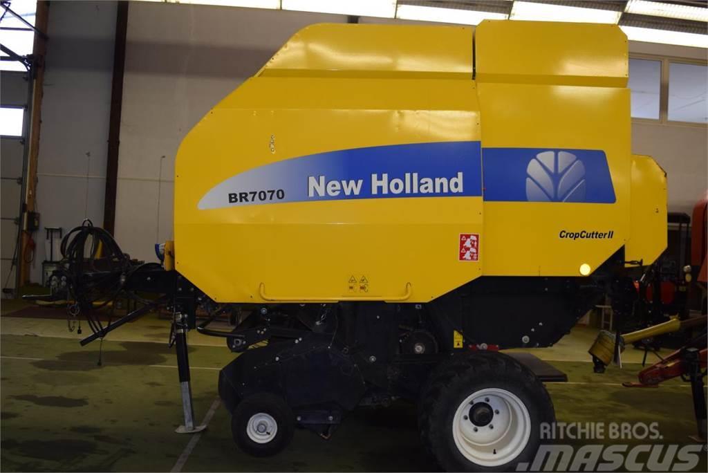 New Holland BR 7070 Crop Cutter II Rotopresse
