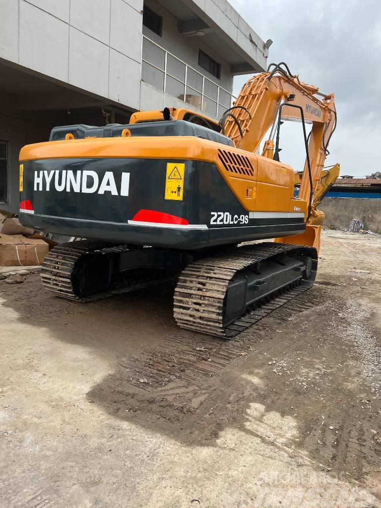 Hyundai 220LG-9S Escavatori cingolati