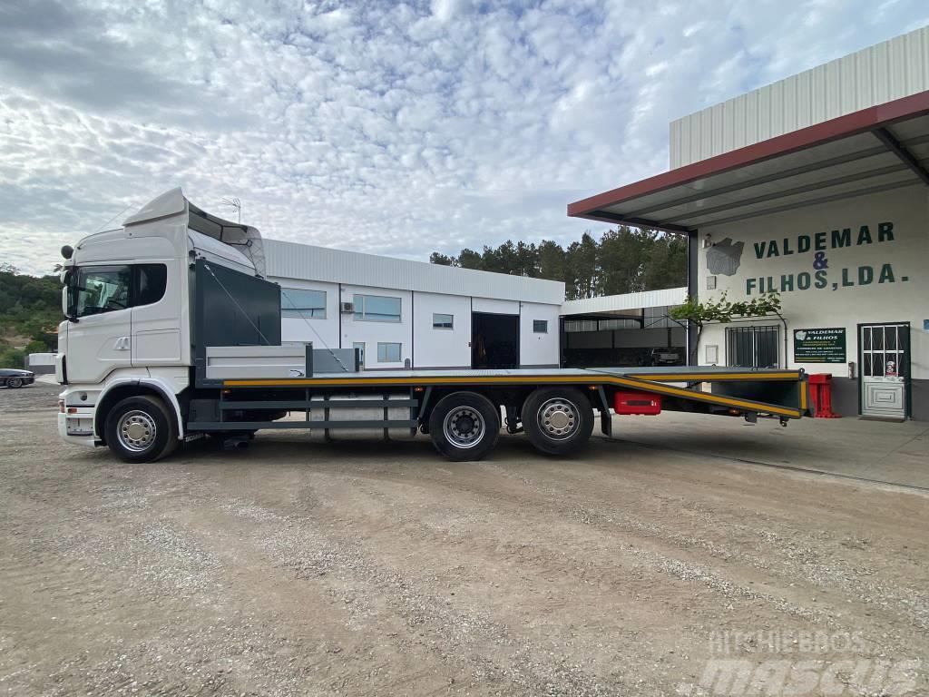 Scania R 400 Camion per il trasporto di macchine forestali