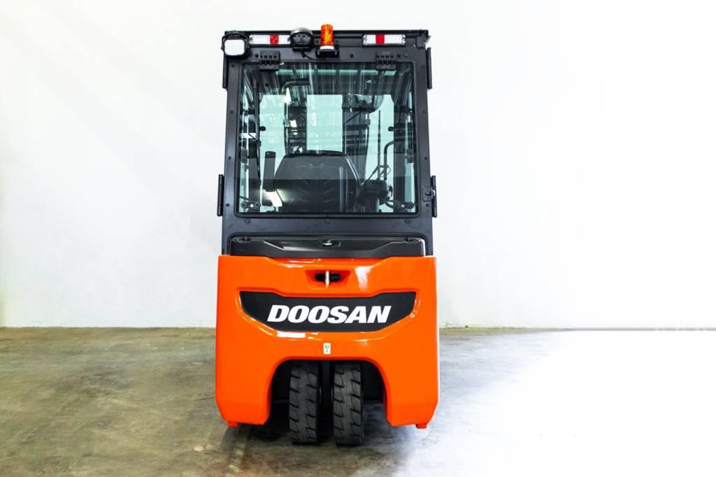 Doosan B20T-7 Plus, Ny elmotviktstruck med hytt Carrelli elevatori elettrici