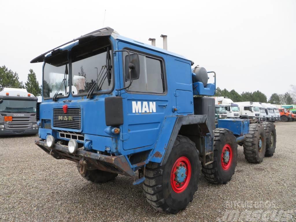 MAN M1014 V10 8x8 Camion altro