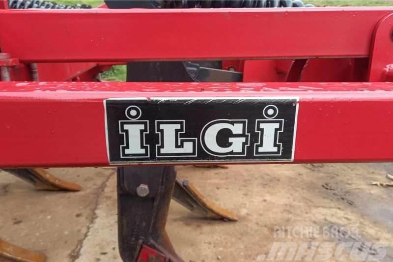 Ilgi 13 Tine Chisel Plough with Roller Camion altro