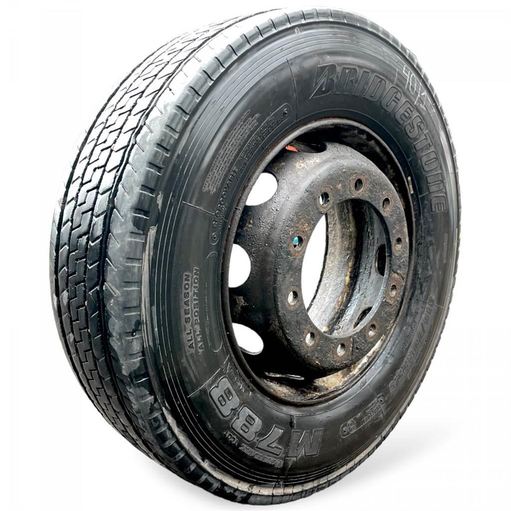 Bridgestone 4-series 124 Pneumatici, ruote e cerchioni