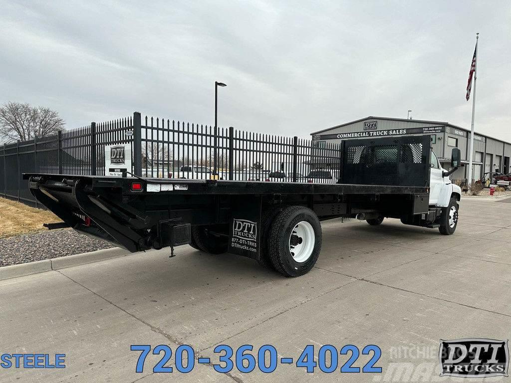 Chevrolet C6500 24' Flatbed With 2,500lb Lift Gate Camion con sponde ribaltabili