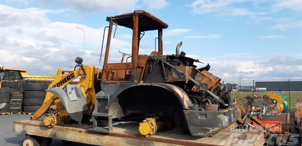 Liebherr L 514 (For parts) Pale gommate