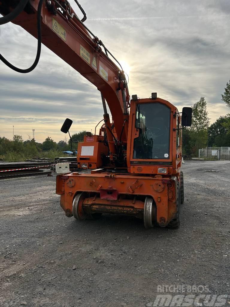 CASE 788 Rail Road excavator Manutenzione ferroviaria