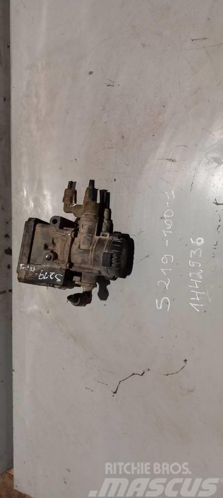 Scania R420 1442936 EBS valve Scatole trasmissione