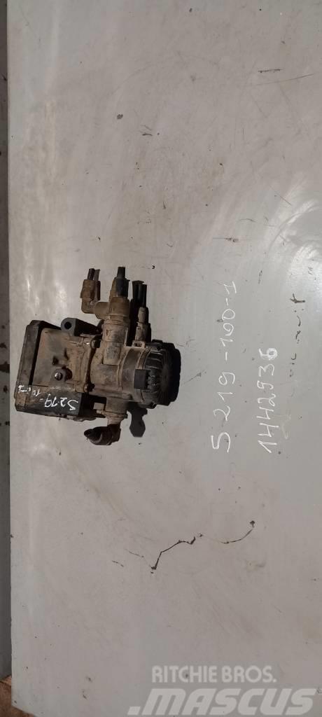 Scania R420 1442936 EBS valve Scatole trasmissione