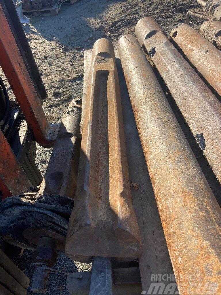  Aftermarket 5.75” x 44” Cable Tool Drilling Chisel Accessori e ricambi per attrezzature per pali