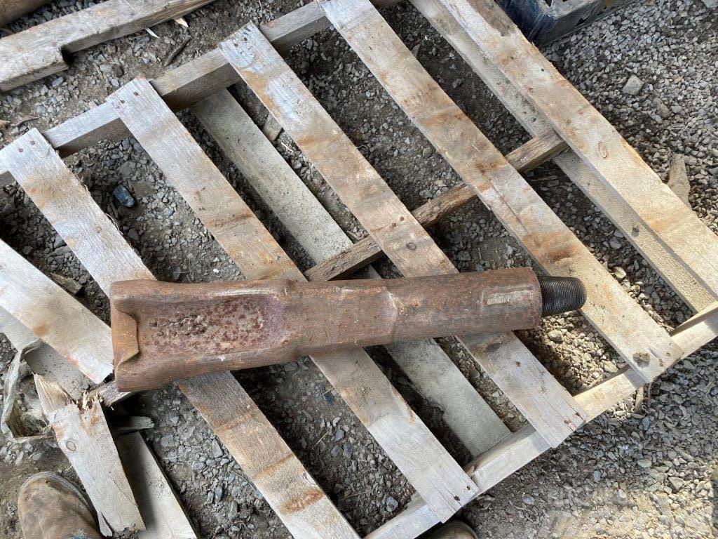  Aftermarket 7-3/4” x 29 Cable Tool Drilling Chisel Accessori e ricambi per attrezzature per pali