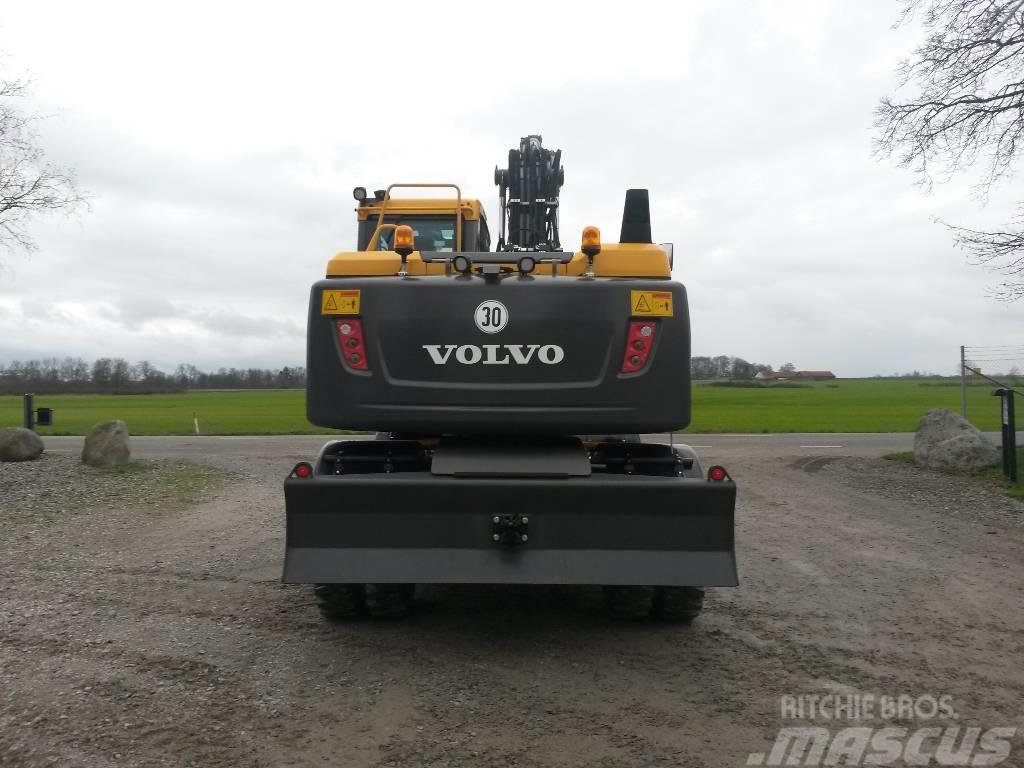 Volvo EW 140 D , Uthyres Escavatori gommati
