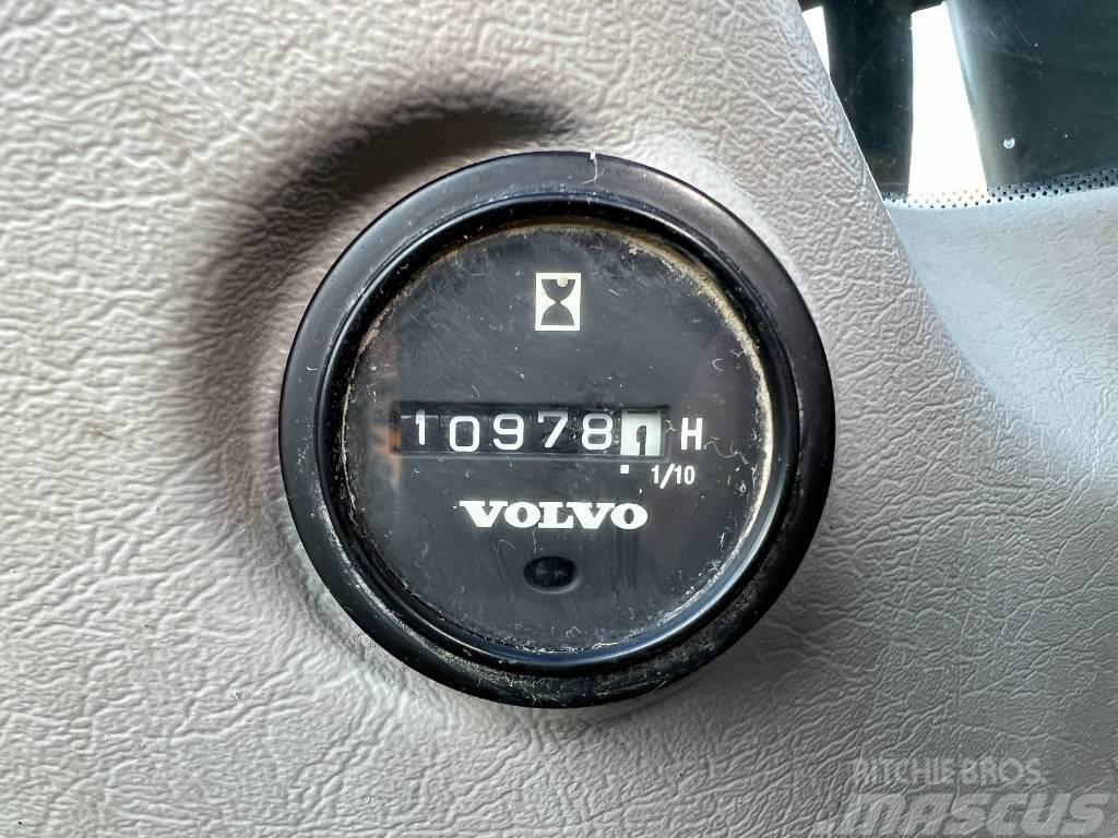 Volvo EW140D - Excellent Condition / Tilting Bucket Escavatori gommati