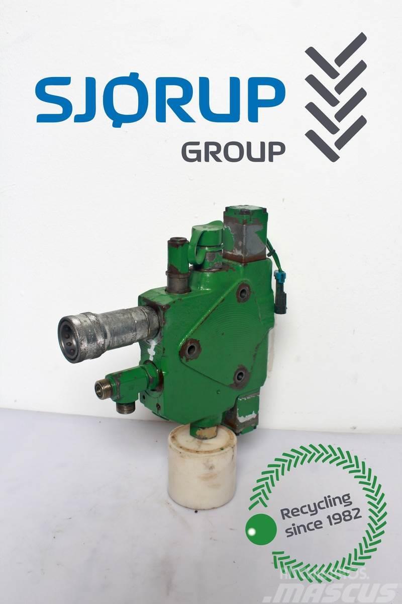 John Deere 7920 Hydraulic lift valve Componenti idrauliche