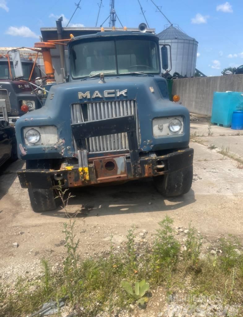 MAC Truck Camion ribaltabili