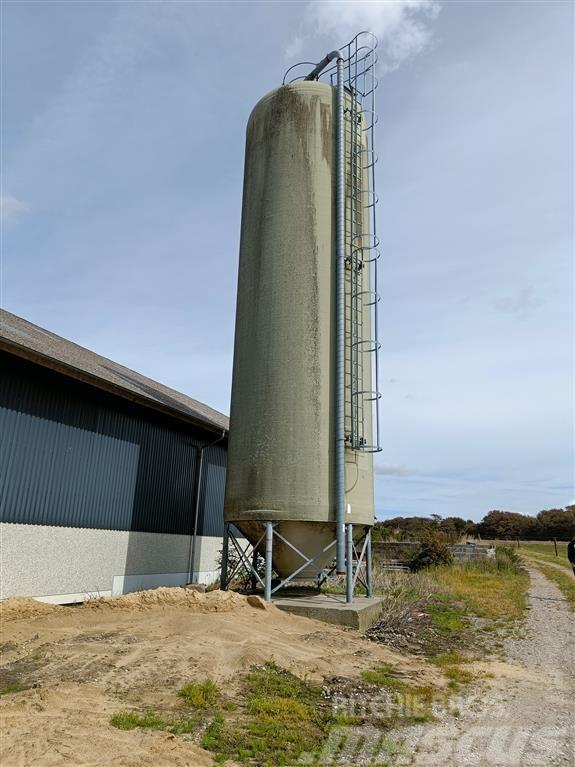 Tunetank 100 m3 Benhøjde ca. 150 cm Macchinari per scaricamento di silo